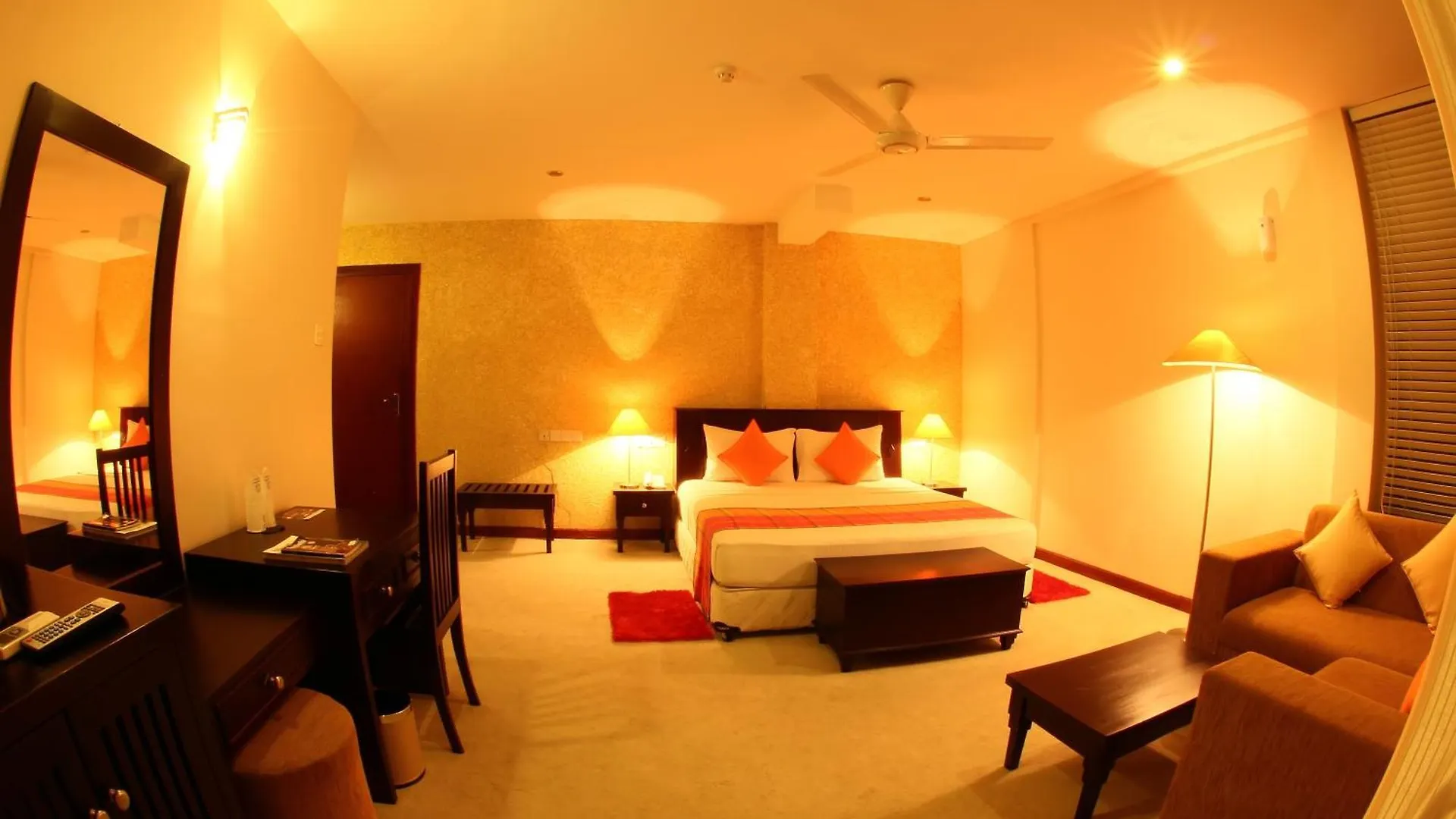 Opulent River Face Hotel Colombo