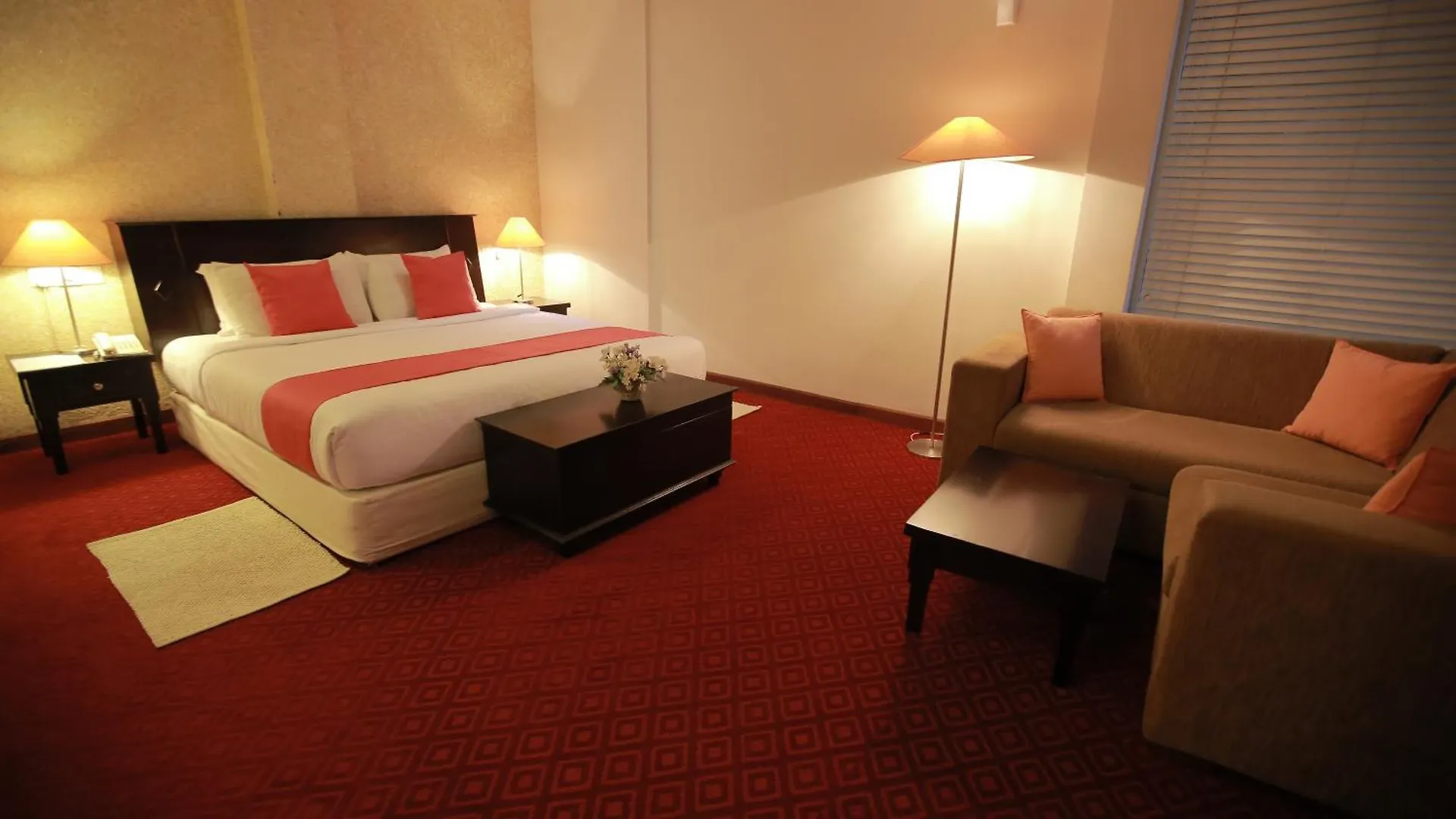 Opulent River Face Hotel Kolombo